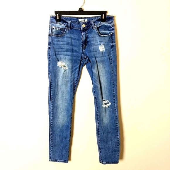 refuge Denim - Refuge Ripped Ankle-Length Denim Jeans